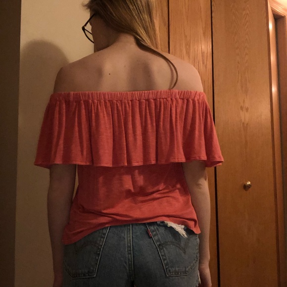 American Eagle Of The Shoulder Coral Top - Picture 3 of 4